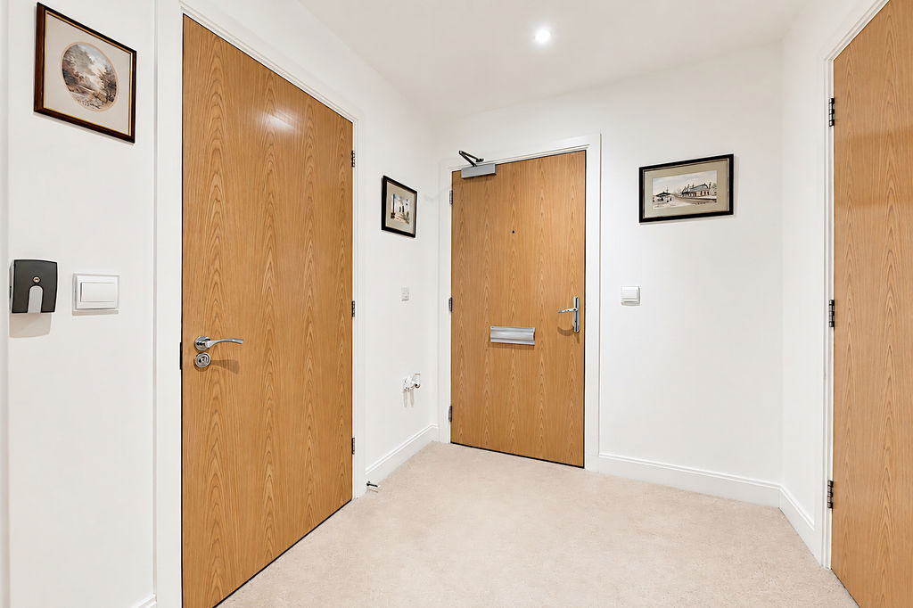 Entrance Hallway- click for photo gallery